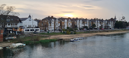 Photo of Mezzet box - Bridge Rd, Molesey, East Molesey KT8 9EU